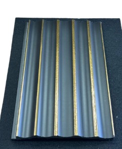 VEGA 15 CM LAMBRİ DUVAR PANELİ (SİYAH-GOLD)
