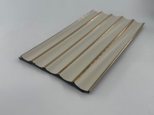 VEGA 15 CM LAMBRİ DUVAR PANELİ (KREM-GOLD)